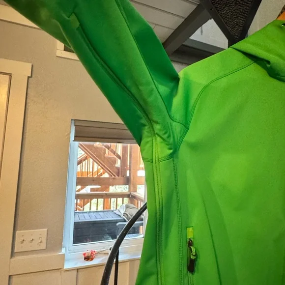 Haglöfs Men's Green Windstopper Soft Shell Jacket - Picture 4 of 8